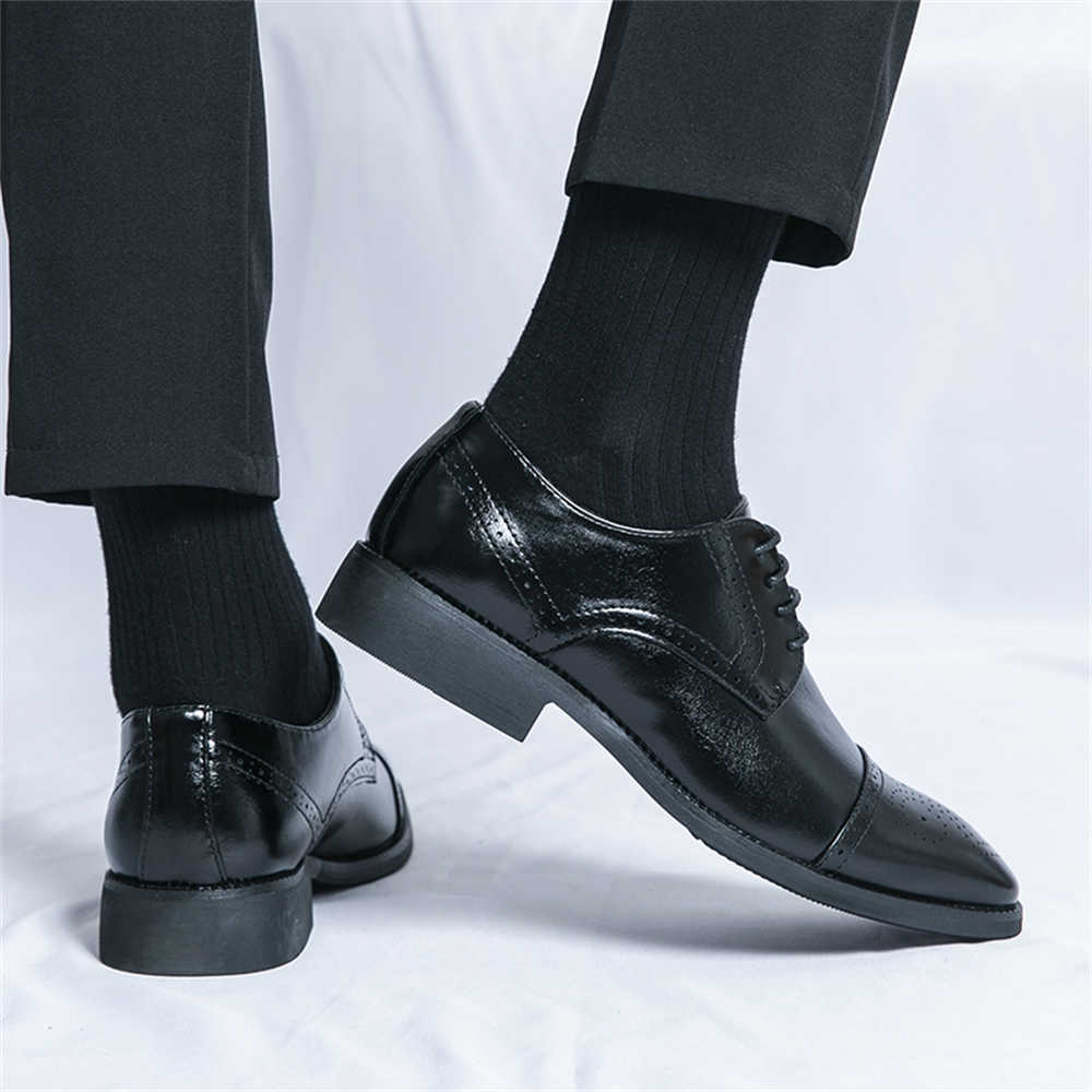 Number 44 Semi-formal Running  - огляд і ціна Men Formal Wear With Sneakers